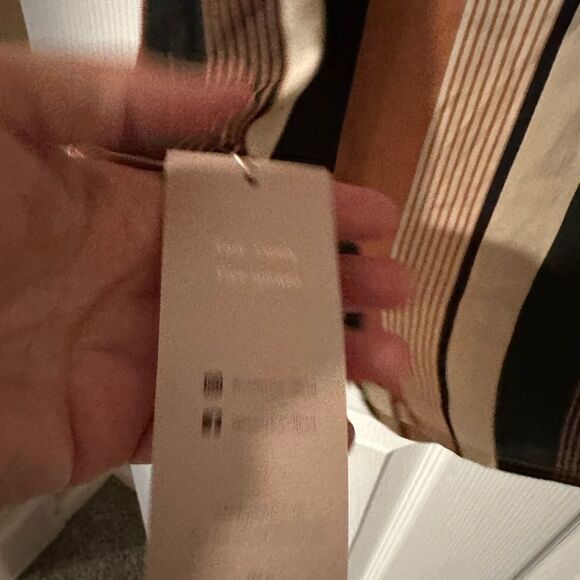 NWT Emery Rose Striped Notched Neck Top Blouse - Large - Picture 7 of 7